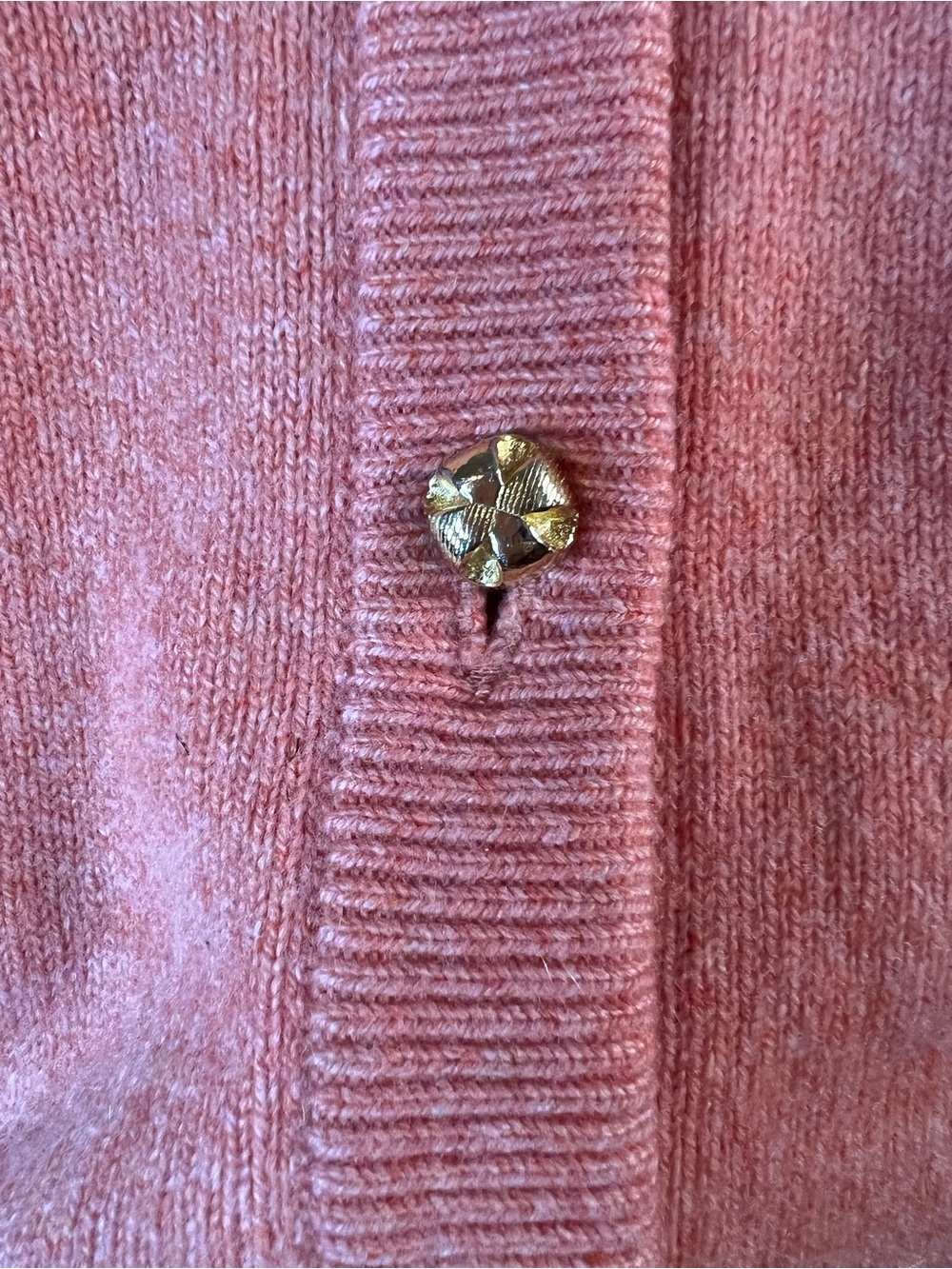Vintage Berks Burlington made in Scotland  Coral V-Neck Button Cashmere Sweater - Picture 4 of 7